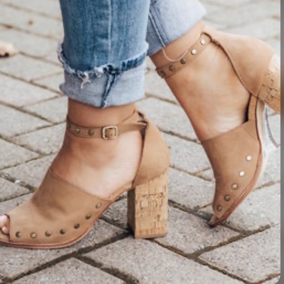 Genuine Leather Studs Cork Heel Peep Toe Sandals - Picture 5 of 6